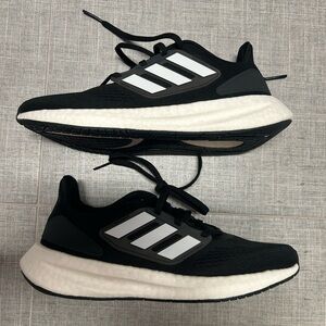 Adidas Black and White Running Shoes. Size 7. New in box